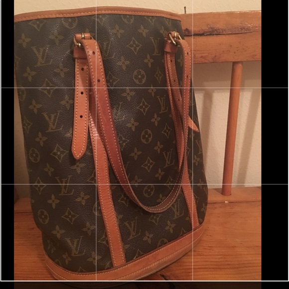 Louis Vuitton Handbags - Authentic LV vintage handbag